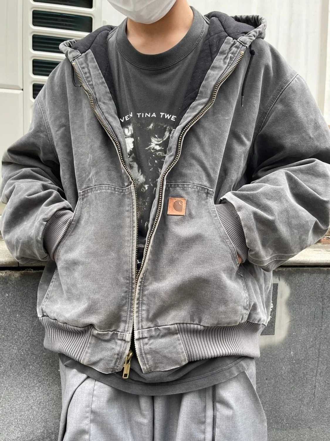 Men's Jackets Mens Tracksuits New Trend J130 Hooded Casual Simple Original Quilted Personalized Unique Tool Coat J241123