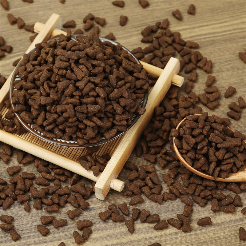OEM Cat Food Factory Exports 10KG Natural Raw Fish Flavors Fish Shapes All Age Cat Food