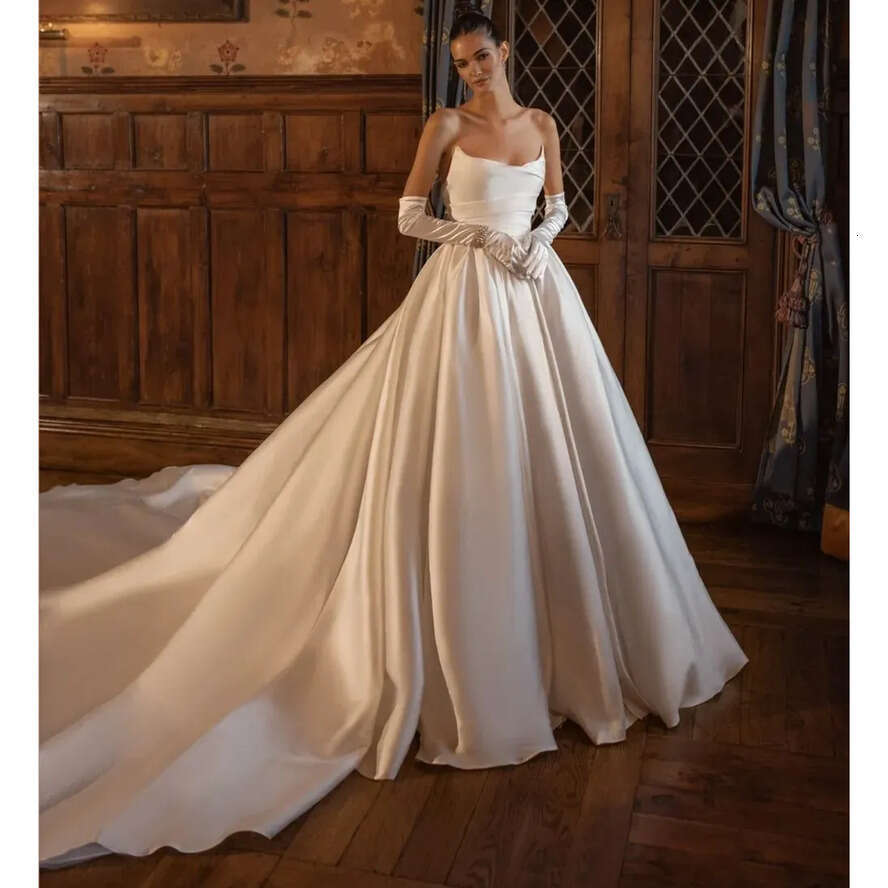 2024 Elegant A E Wedding Dress Strapless Pleated Backless Satin Bridal Party Gowns Sweep Train Vestidos De Novia
