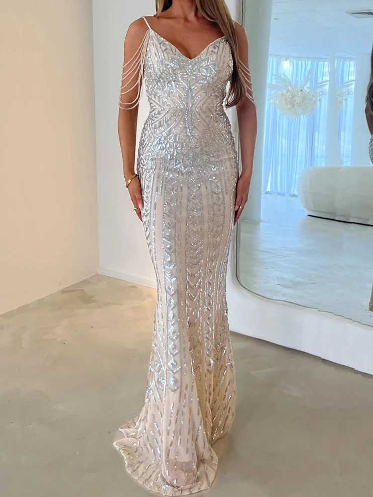 Runway Dresses YIDINGZS Women Sequin Dress Strap Beading Party Maxi Dress Sexy V Neck Evening Dress Long Prom Dress Y240426I1T4
