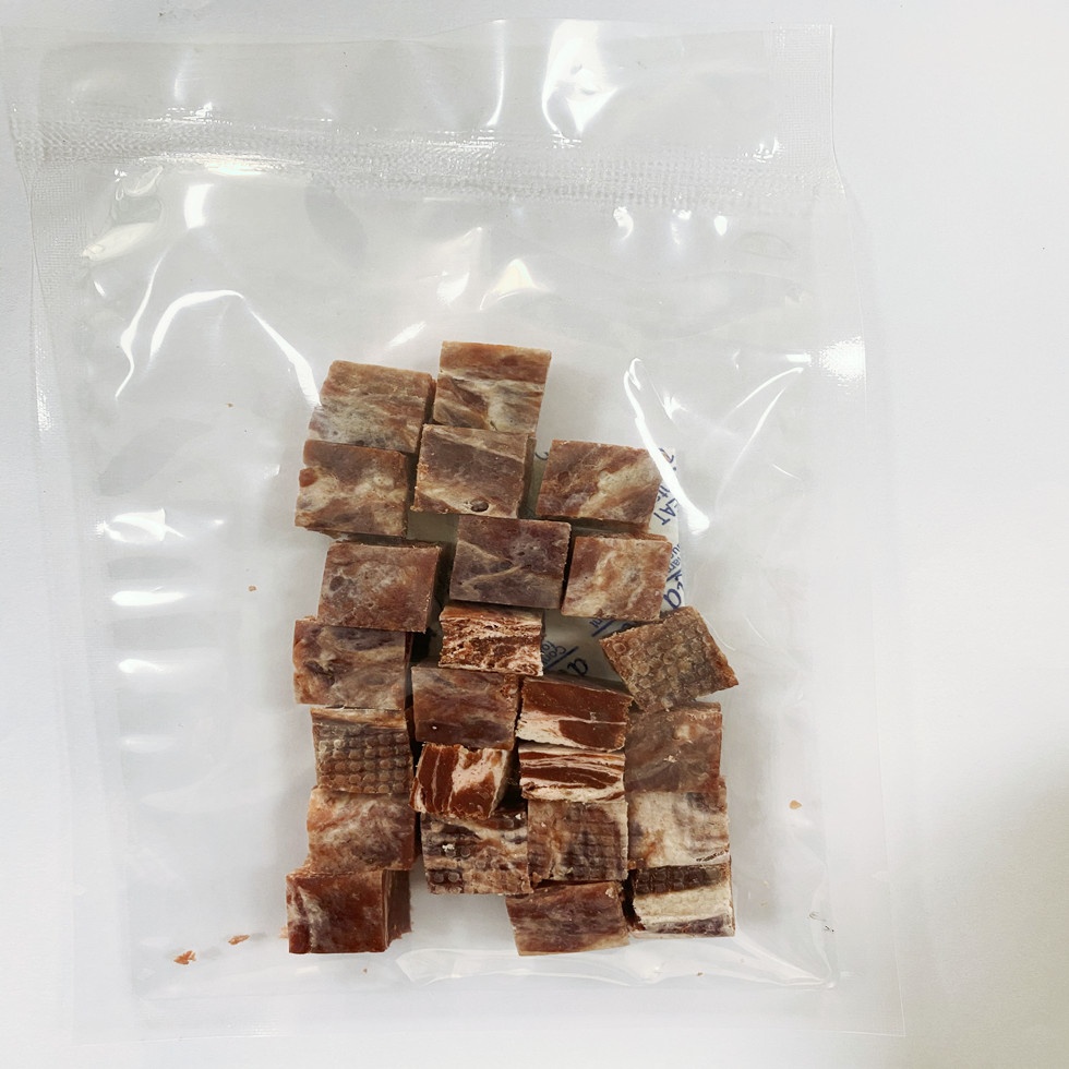 2022 factory wholesale chicken slice dog snacks duck sticks pet treats beef cube cat food