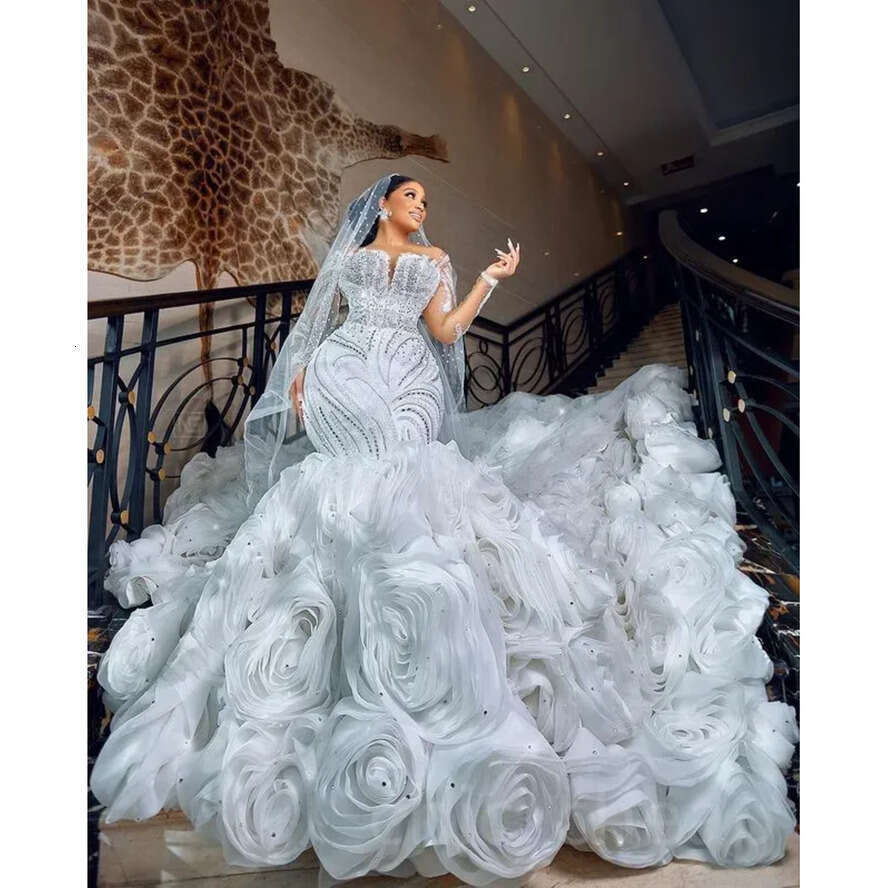 2024 Arabic Aso Ebi White Mermaid Wedding Dress Beaded Crystals Lace Detachable Train Bridal Gowns Dresses