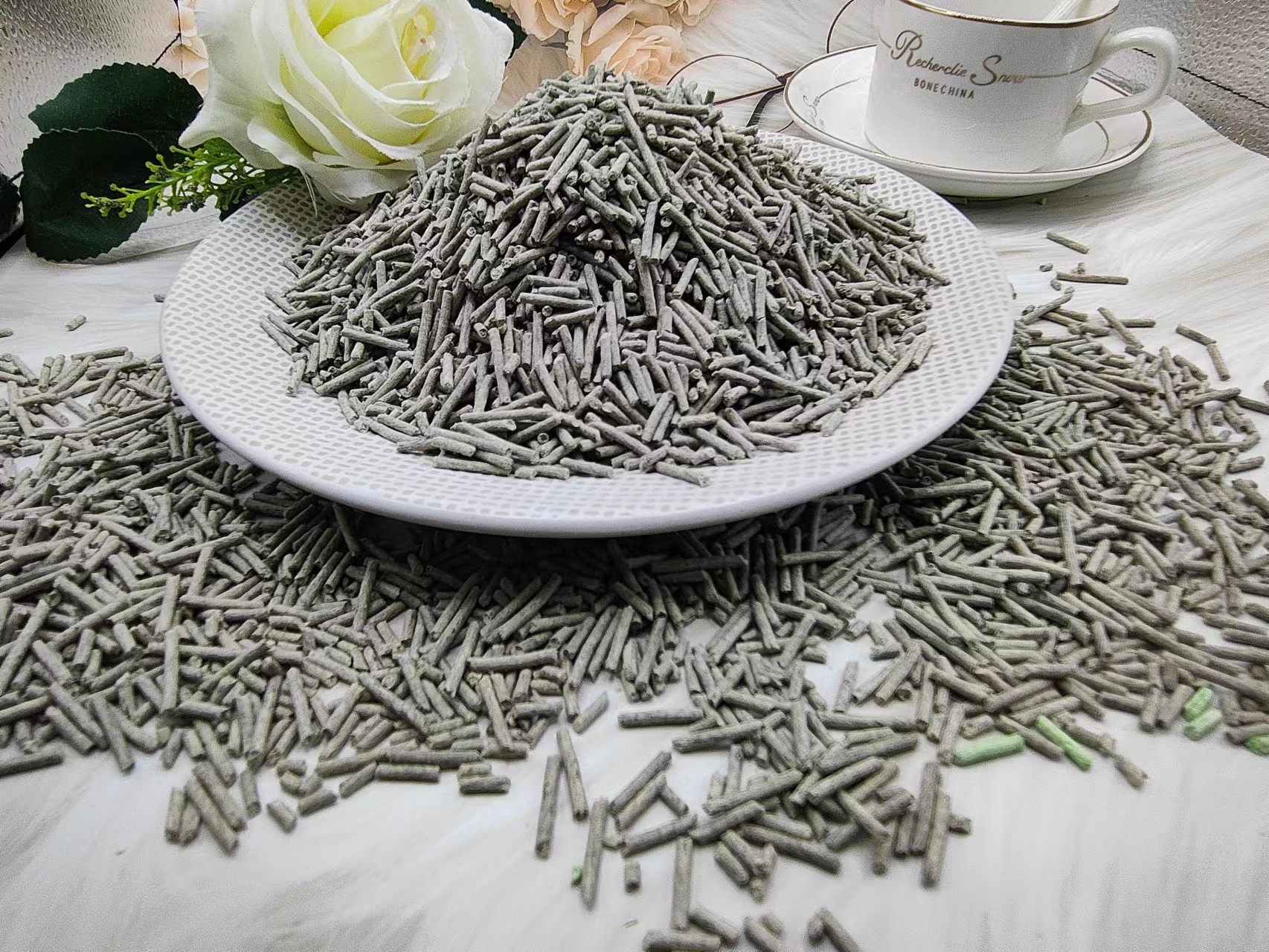 Newest Design Top Quality Milk/Green tea/ Peach Scented 7lt Tofu Cat Litter Pellet
