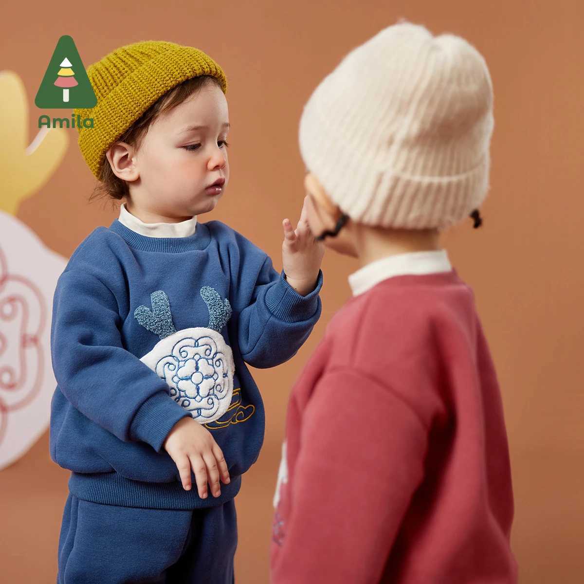 Clothing Sets Amila Babys Set 2024 Winter New Boys and Girls Cartoon Fashion Casual Chinese Elements Embroidered Warmth Kids Suits H241126