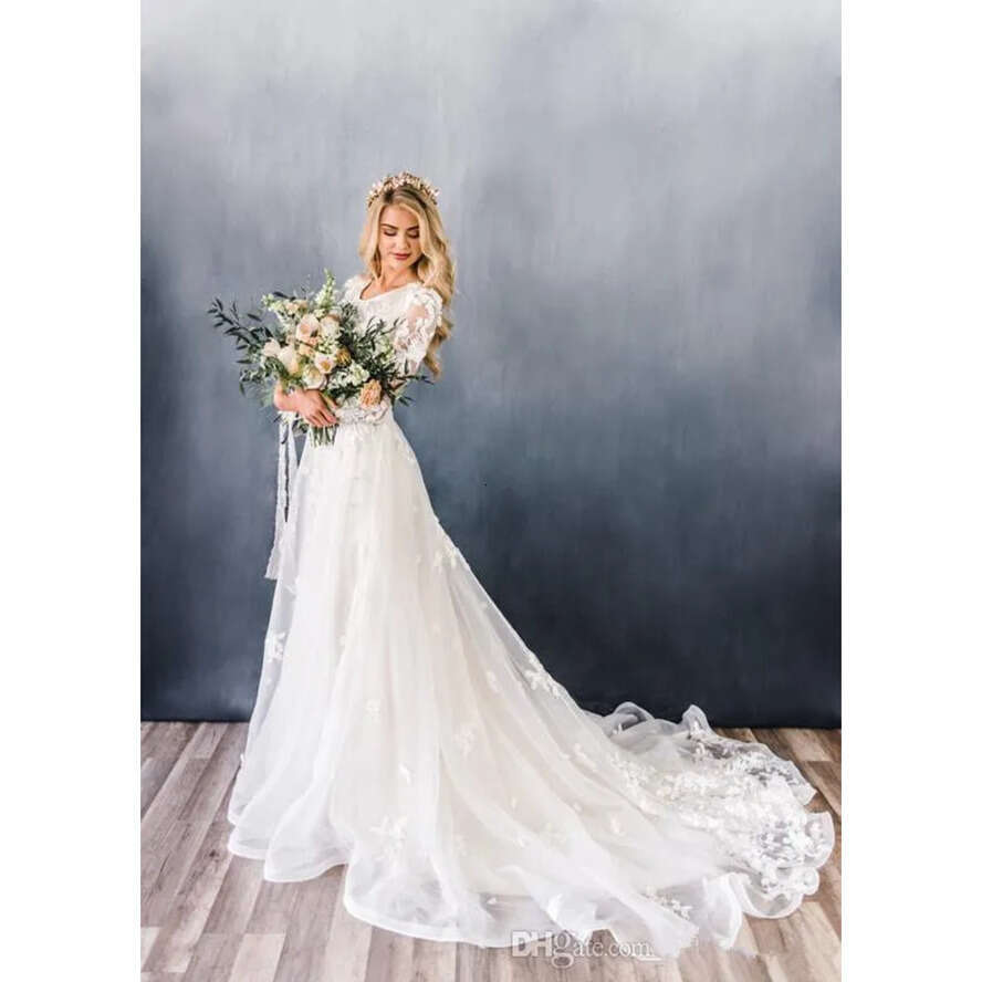 New Elegant A-E Modest Wedding Dresses With Long Sleeves Scoop Neck 3D Ral Lace Appliques Beaded Chapel Train Bridal Gowns