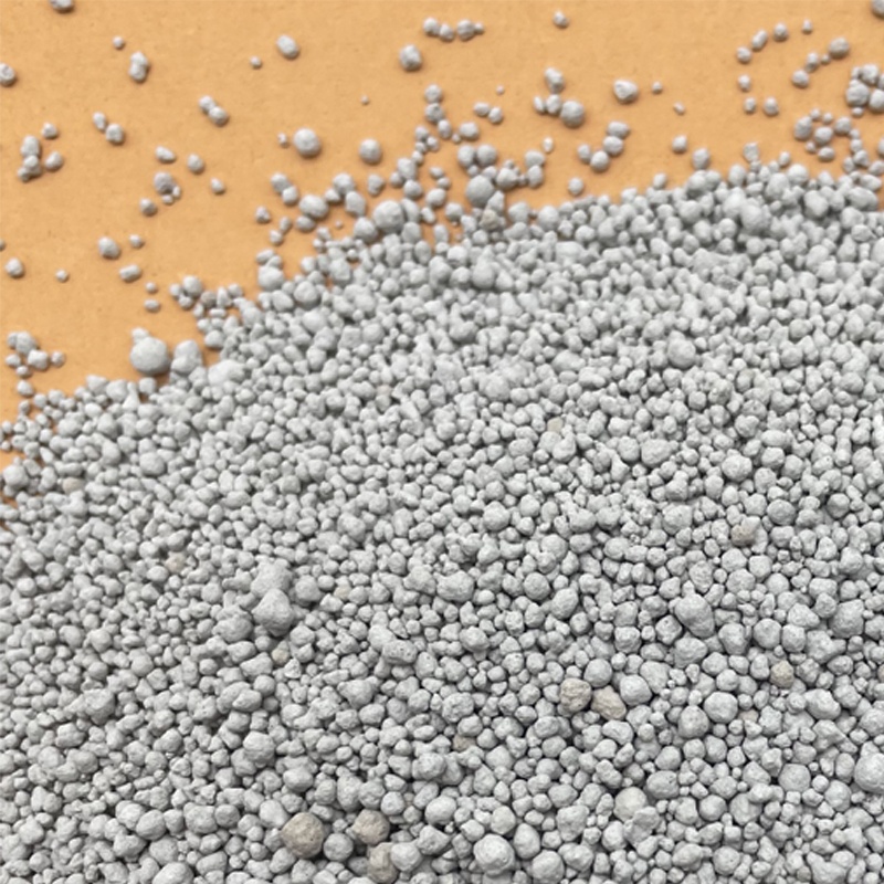OEM Instant and firm clumping Nature sodium Bentonite cat litter 1-3.5mm Scented multicat litter