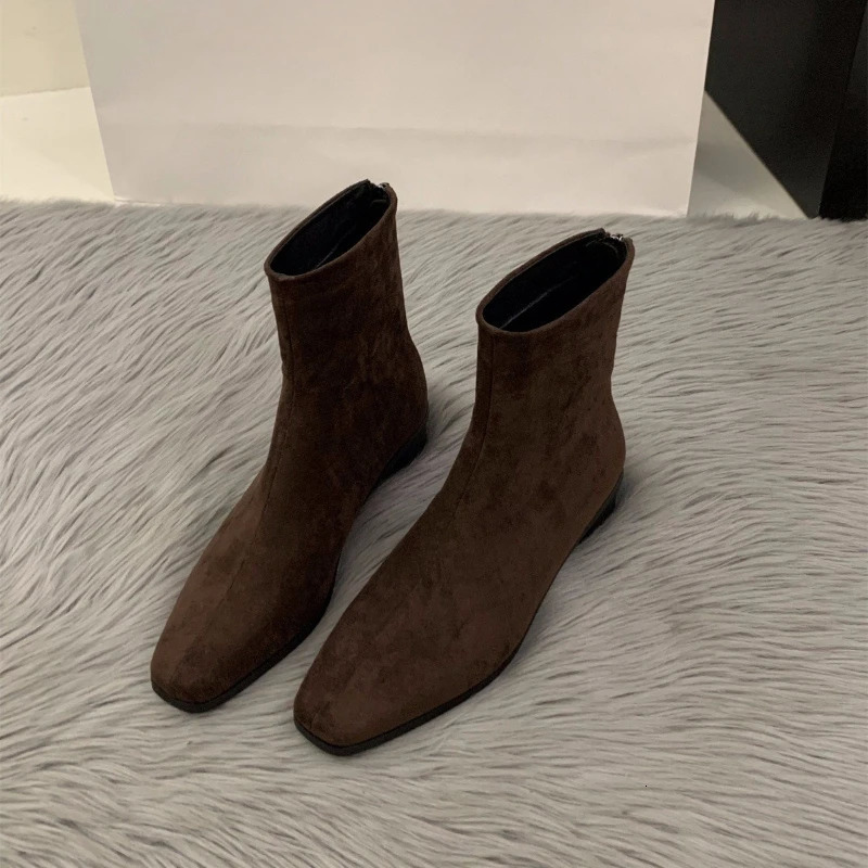 Thick Heel Suede Korean Small Ankle Boots Womens Shoes Autumn and Winter Everything with Cashmere Short Boots 241114