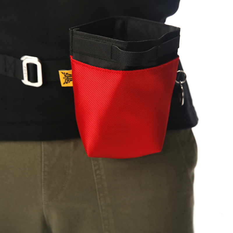 Custom Logo Reusable Dog Walking Treat Pouch Magnetic Closure Cat Silicone Snack Bag For Pet