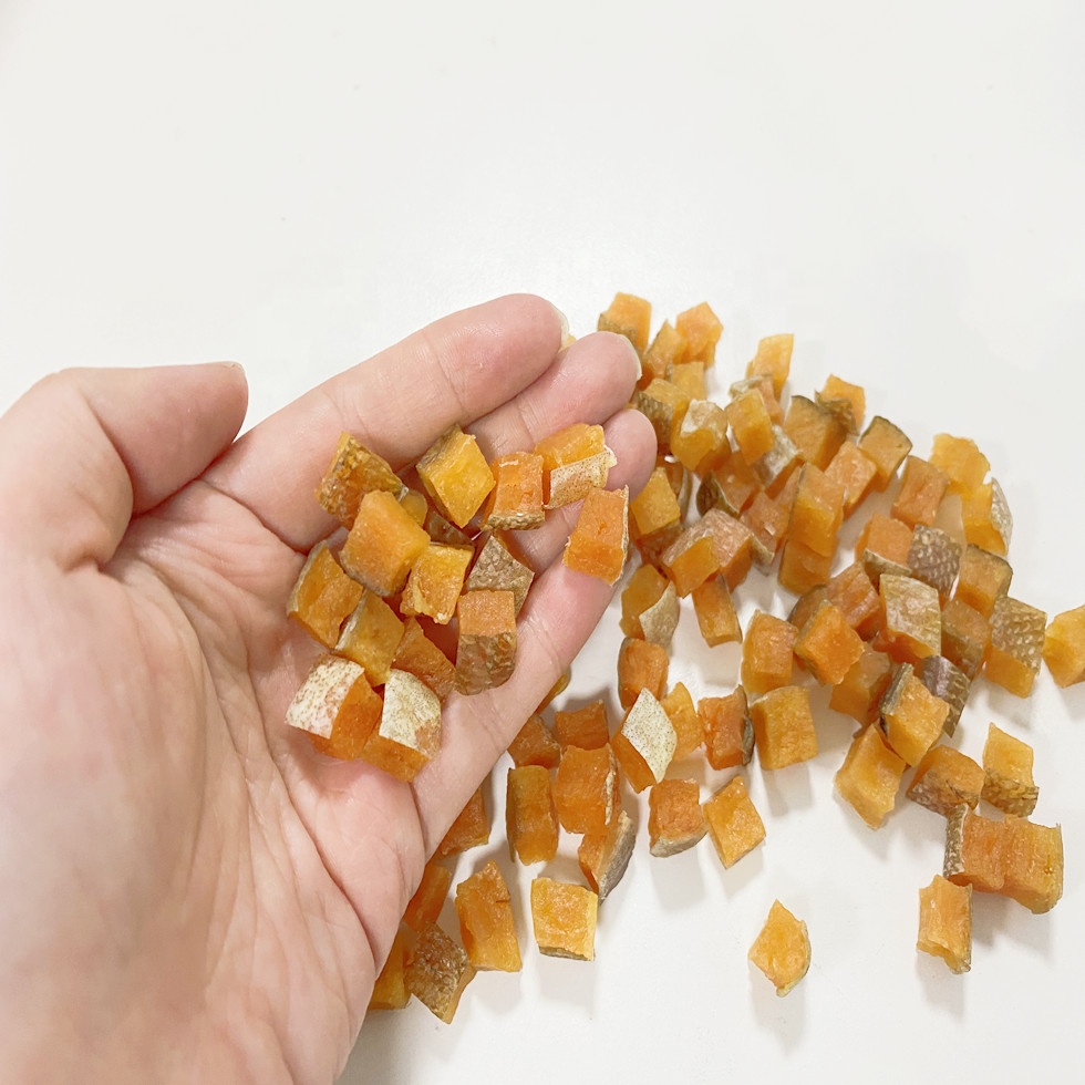Wholesale Natural Cat Treats Snacks Pet Salmon Cube Cat Treats Salmon Cat Snack pet Treats