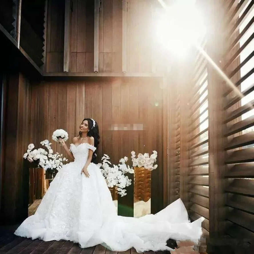 Saudi Dubai 3D Ral Lace Wedding Dresses Appliques African Ball Country Custom Vestido De Novia Formal Bridal Gown Arabic