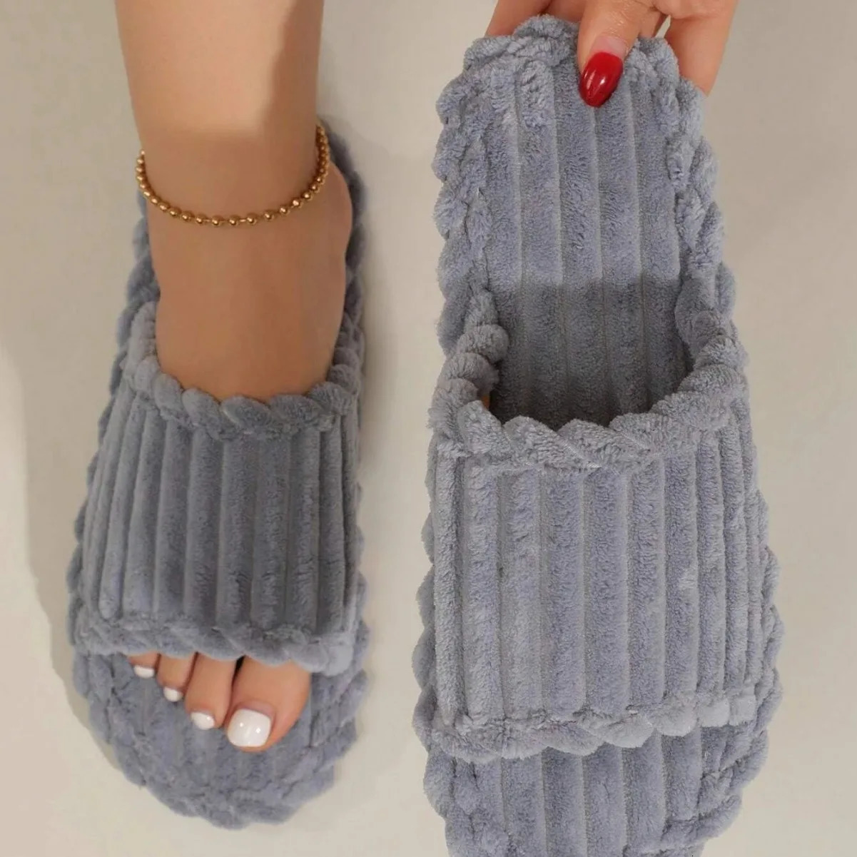 2024 Womens Fashion smallest single character slider suitable for indoor and family couples with striped open toe cotton slider 241126