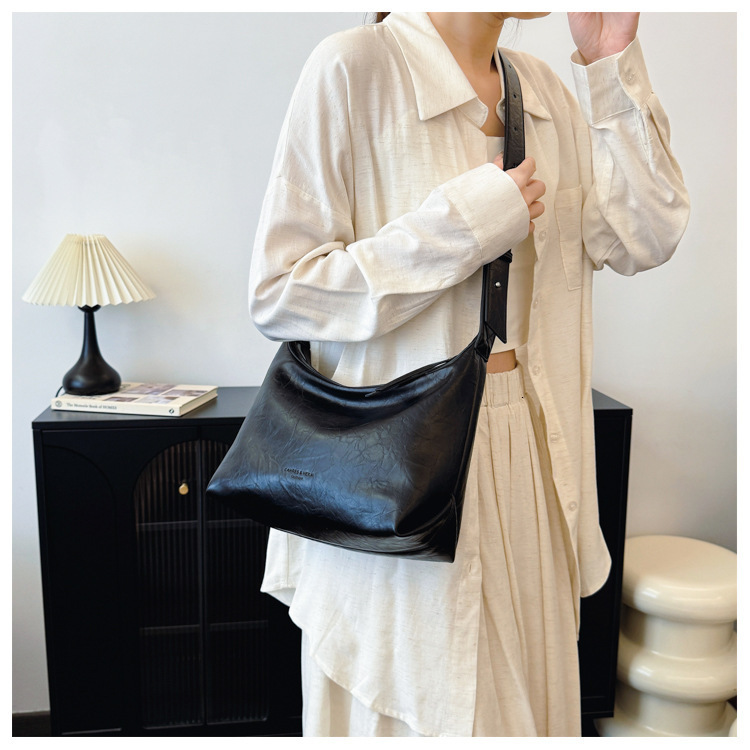 Large Capacity For Bags Handbags Women Autumn And Winter, New Niche Single Shoulder Crossbody Bag, Commuting Dumpling Bag Designer