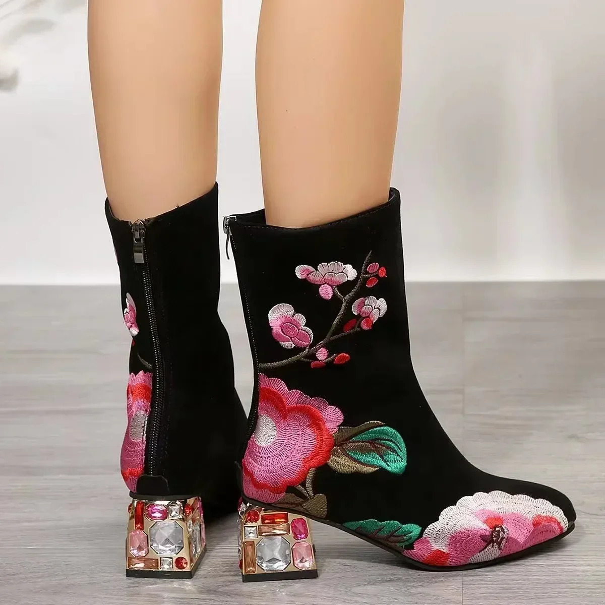 Womens floral embroidered ankle boots winter fashion colorful rhinestone square high heels zipper motorcycle boots retro shoes 241126