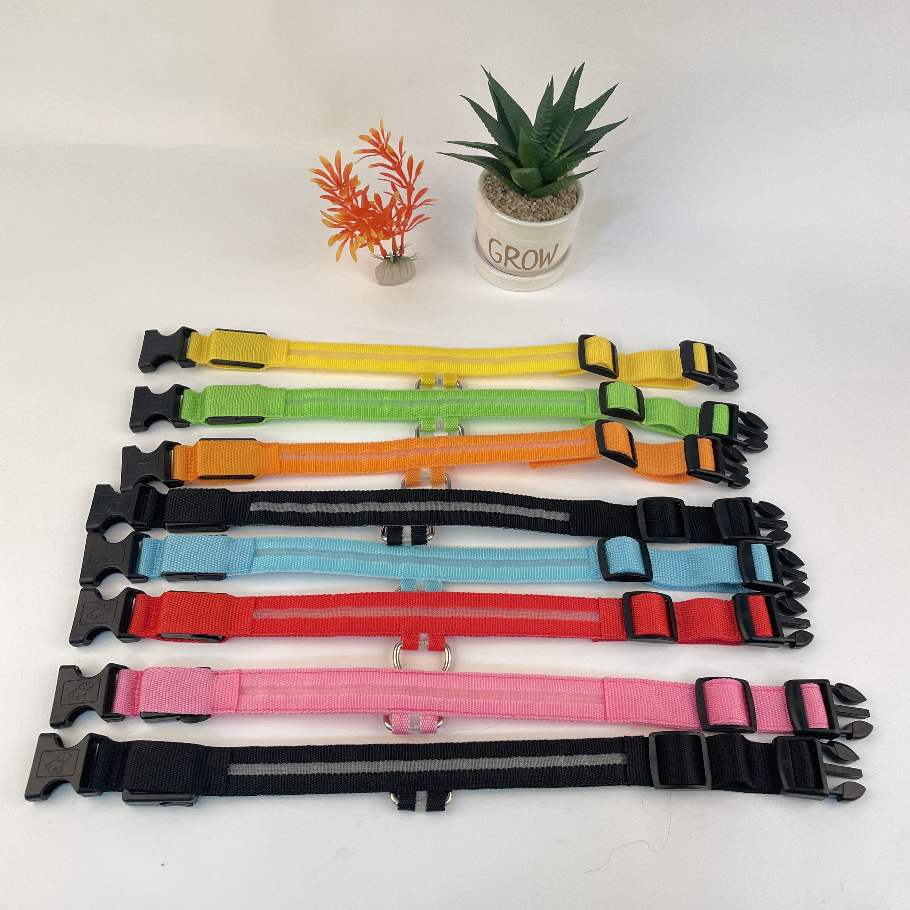 Pet Dog Collar LED Glowing Adjustable Anti-Lost Dog Light For Small Dog Electronic Pet Products