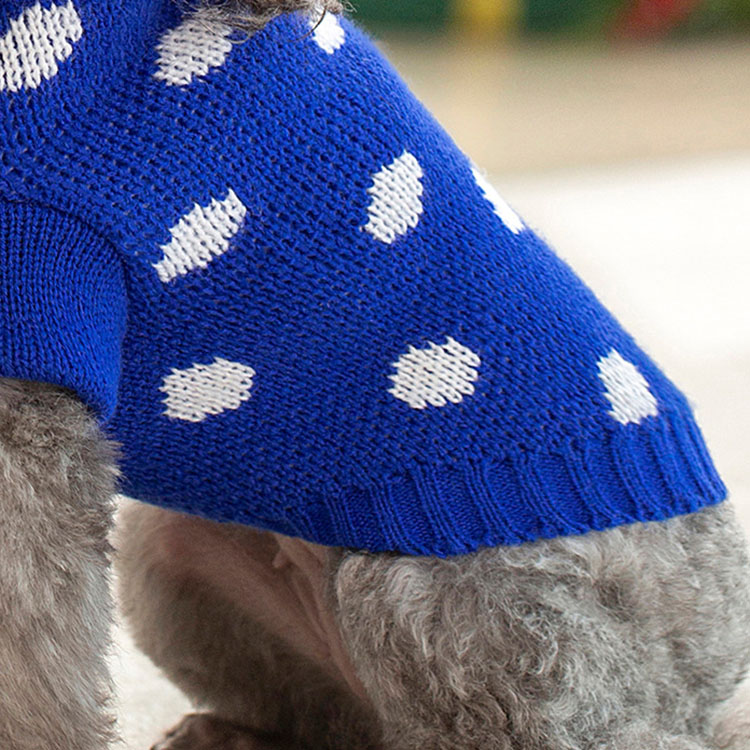 Hot sale hot item knitted polka dot Christmas sweater autumn and winter clothing cat warm sweater