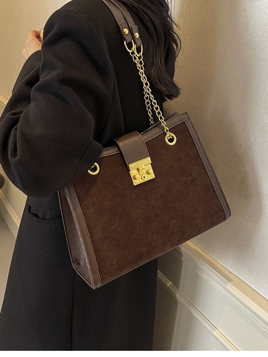 Women's Large Capacity New Autumn And Winter Casual Chain Shoulder Crossbody Commuting Bag Designer Bags Handbags Women