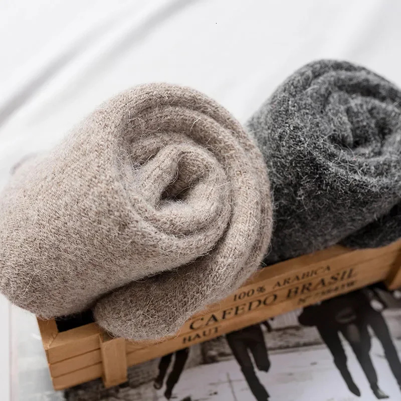D Winter Thick Wool Socks Mens and Womens Warm Wool Socks Thick Plush Towel Socks Solid Color Wool Socks 241126