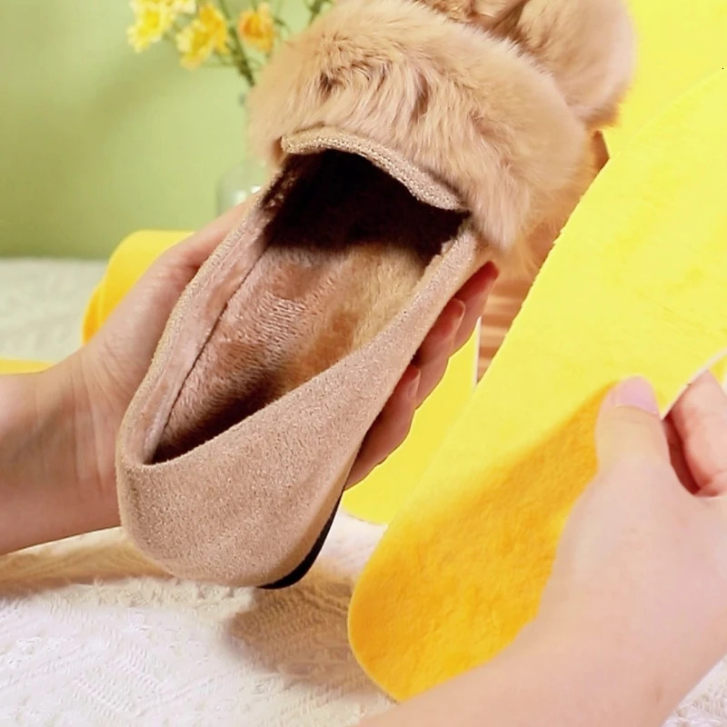 Wholesale 5PCS/LOT Fashion Womens Pointed Shoes Womens Plush Winter Shoe Cover 241126