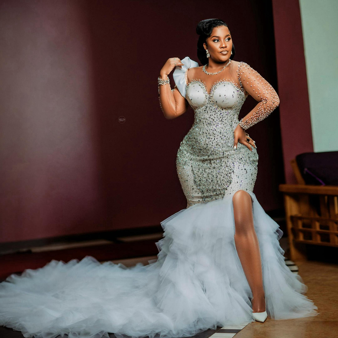 2024 Luxurious Mermaid Wedding Dresses Bridal Gowns Plus Size Illusion Side Split Rhinestones Pearls Beaded Lace Wedding Gown for African Black Women 