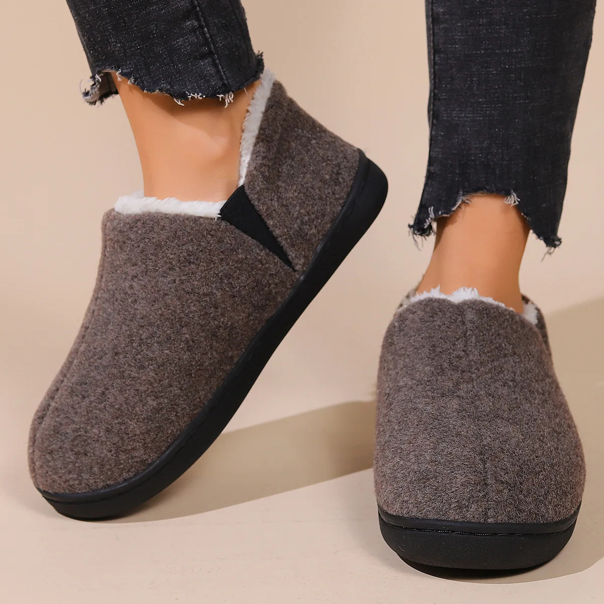 Crestar Winter Plush Slippers For Men Outdoor Antiskid Warm Cotton Slippers Indoor Fur Fluffy Flat Home Shoes Casual Furry Shoes 241126