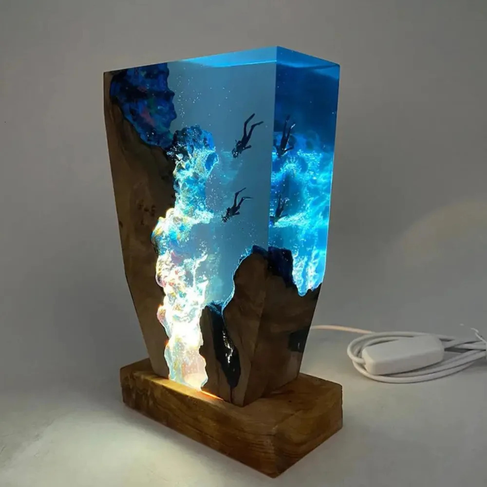 Novelty Items Resin Ocean Wood Lamp Diver Home Decoration Christmas Gift Exquisite Crafts Small Table Lamp Gifts 231208 240418
