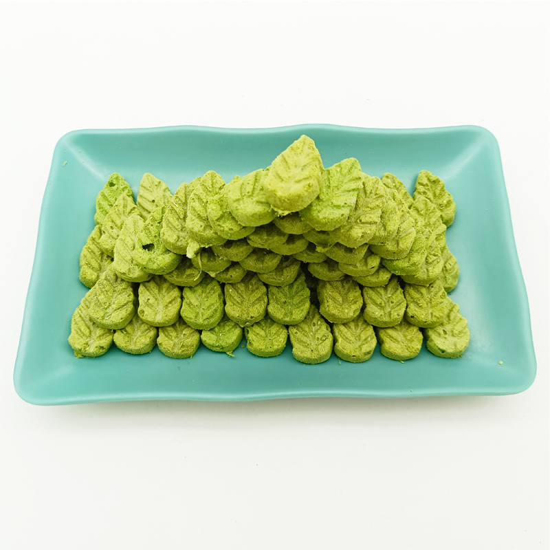 Wholesale bulk freeze-dried cat snacks Freeze-dried Chicken Cat grass leaf biscuits Pet freeze-dried snacks cat Treats