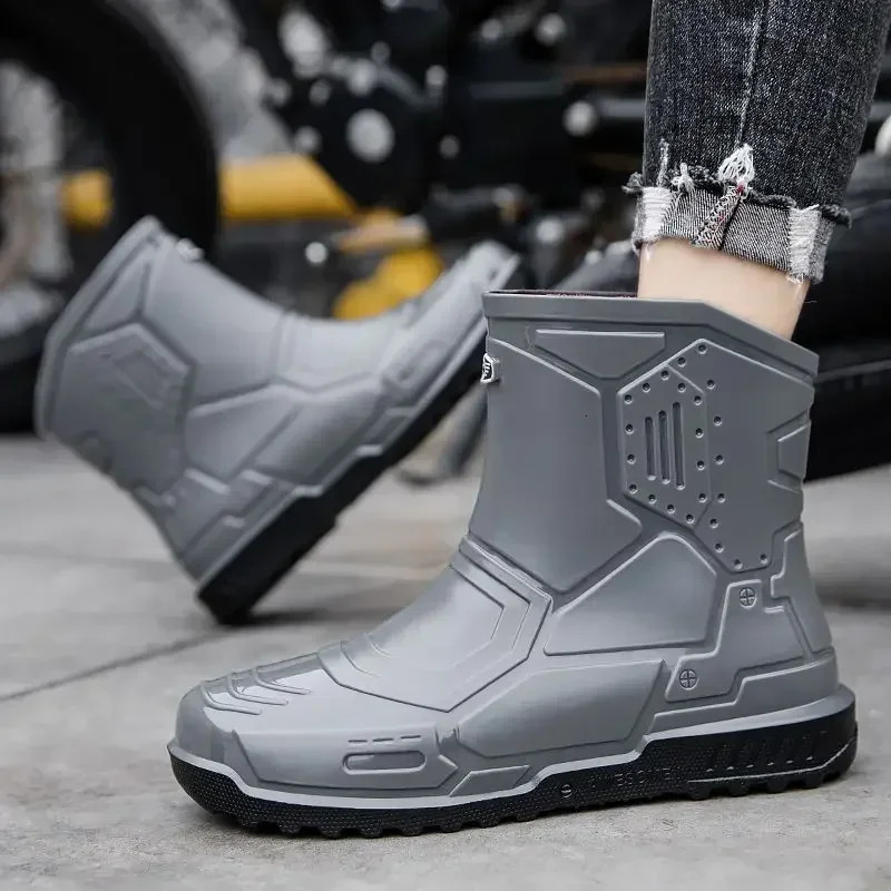 Short anti slip chef kitchen mens ankle rain boots low cooking rubber outdoor teenagers primitive Galoshes city chewing gum mens shoes 241126