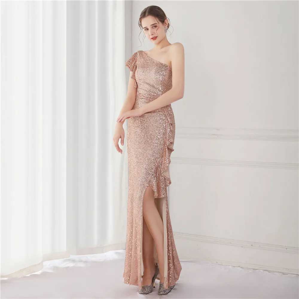 Runway Dresses YIDINGZS Elegant One Shoulder Gold Sequin Dress Women Slit Evening Dress 2022 Party Maxi Dress Long Prom Dress Y240426