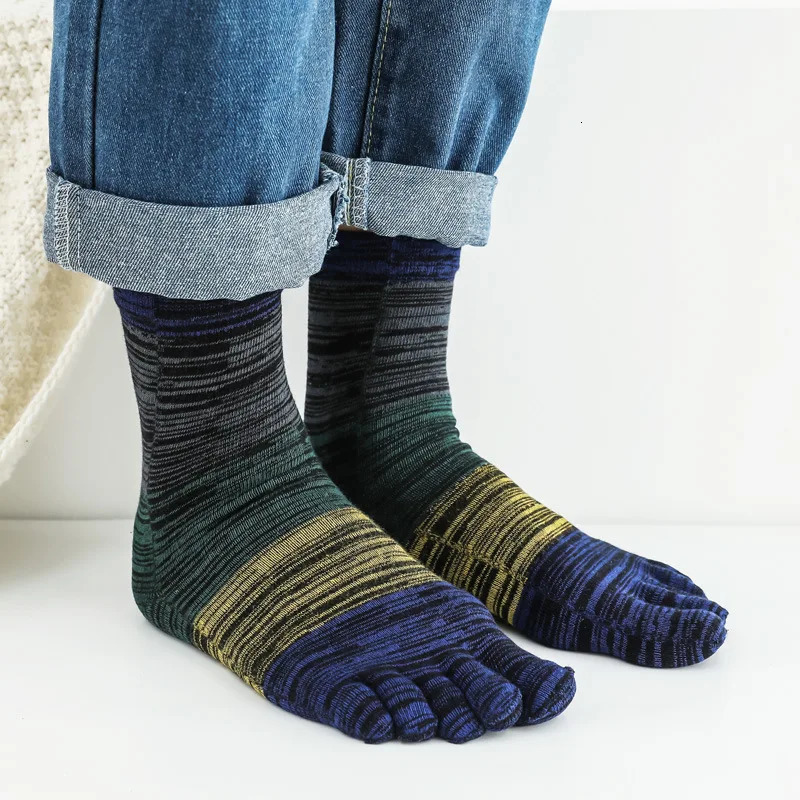5 pairs of mens retro five finger socks with Japanese style colorful thick cotton spring warmth Harajuku 5-finger socks EU44 241126
