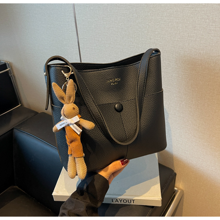 This Year's Popular Bags Are Versatile For Women In Autumn And Winter, New Fashionable Single Shoulder Crossbody Bag, Bucket Bag Designer Handbag