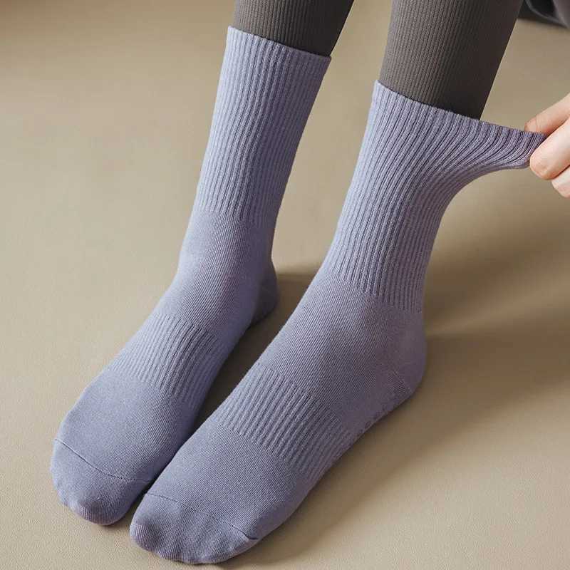 Solid Color Women Yoga Socks Cotton Breathab Gym Fitn Dance Sports Socks Women Profional Silicone Non-slip Pilates SocksXJ241125