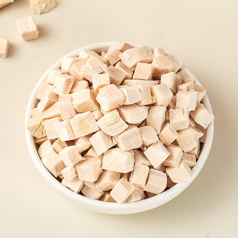 China Pet Treats Freeze-Dried Chicken Dice Natural Cat Grass Snacks 100% Chicken meat