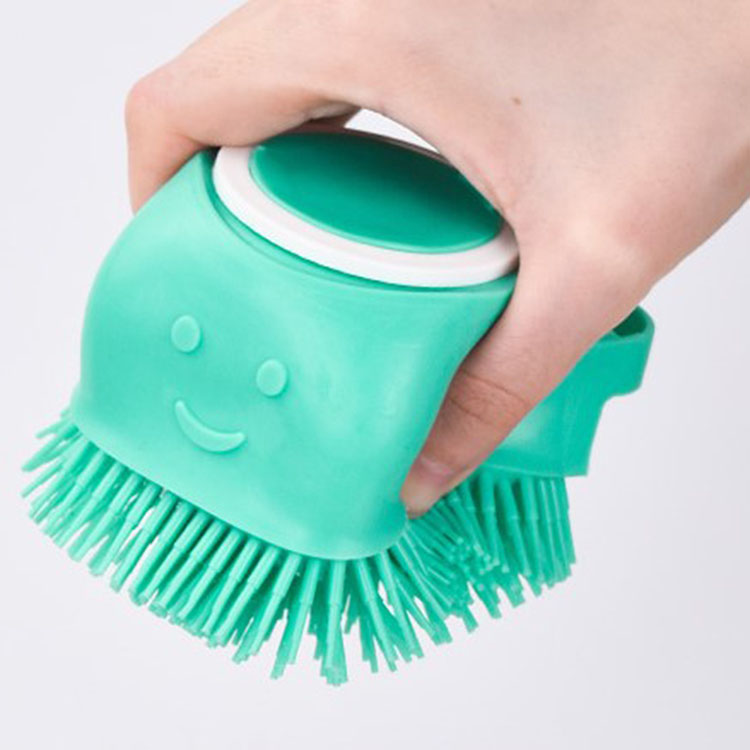 2024 hot selling Pet Brushes Bath Massage Brush Shampoo Dispenser Dog Grooming Silicone Shower for Cat Pets Bathing