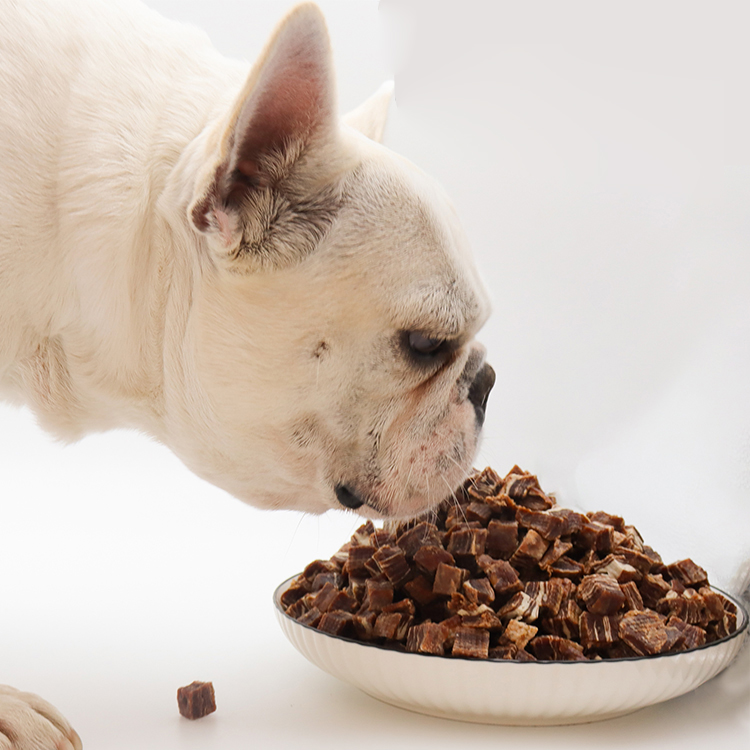 Wholesale pet dried snack dog food Dried beef cubes Dried sliced beef with snow flakes Dog treats Dog snacks