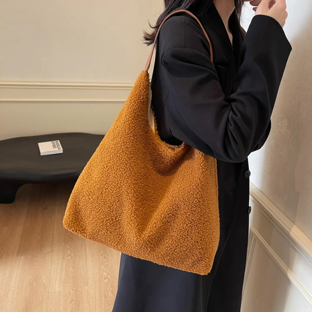 Lamb Wool Underarm Bags for Womens Large Capacity Fluffy Handbag Solid Color Trendy Tote Autumn Winter Furry Shoulder 241125