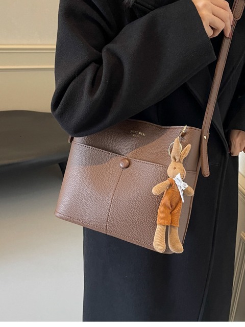 This Year's Popular Bags Are Versatile For Women In Autumn And Winter, New Fashionable Single Shoulder Crossbody Bag, Bucket Bag Designer Handbag