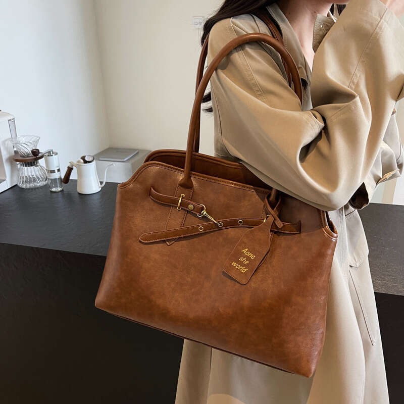 Ladies Large capacity commuting for women 2024 new fashionable casual tote bag, niche trend versatile shoulder bag