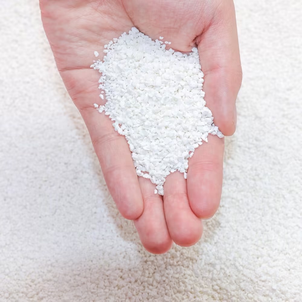Free sample pet products Clumping Bentonite clay Cat Litter Sand with Activated Carbon