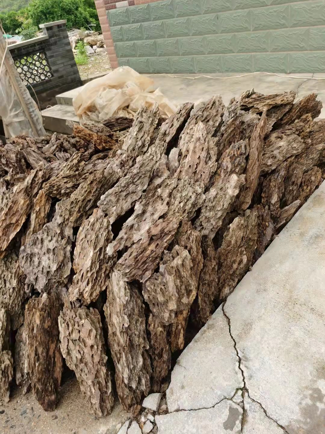 Modelling good-looking lacunal Dragon Stone Dragon Ohko Stone for Aquarium For Fish Tank