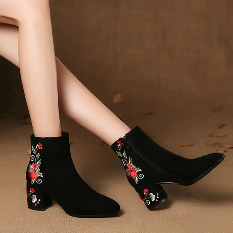 Comemore Womens Ankle Boots Autumn Winter Warm Cotton Shoes Womens Suede Middle Heel Embroidered Middle Tube Boots Womens 40 241126