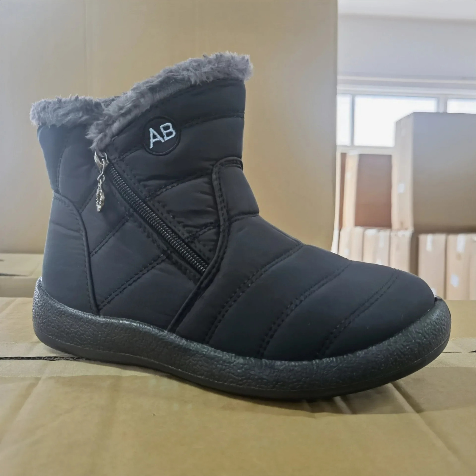 Winter womens thick soled ankle boots womens waterproof boots fashionable womens shoes solid color womens shoes womens sports shoes 241126