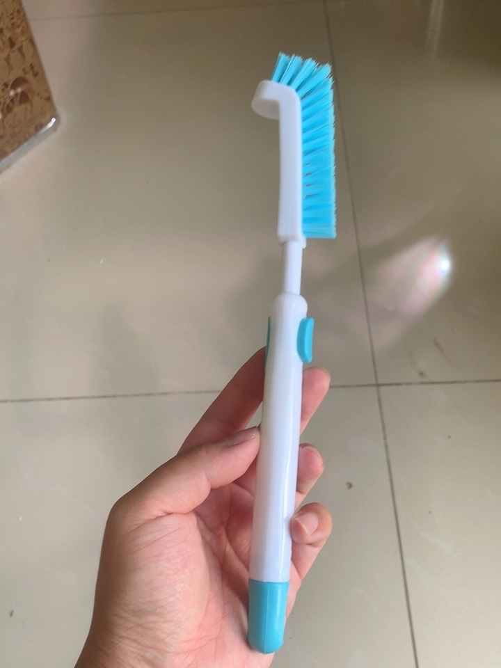 Easy to operate extendable aquarium cleaning brush for small aquarium fish tank