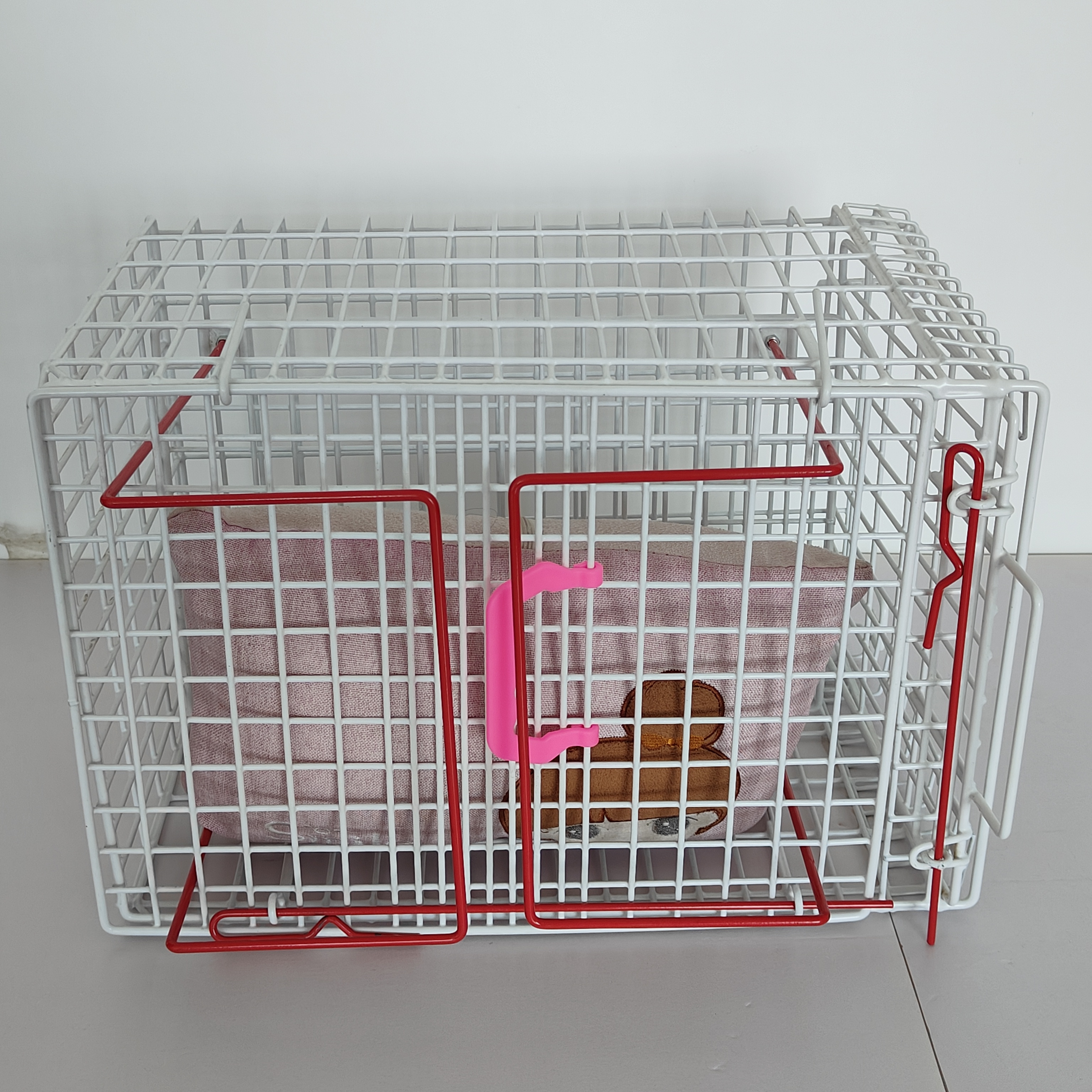 Low price high quality outdoor portable pet Carrier with quail Animal cage Carry your pet to hospital portable cage