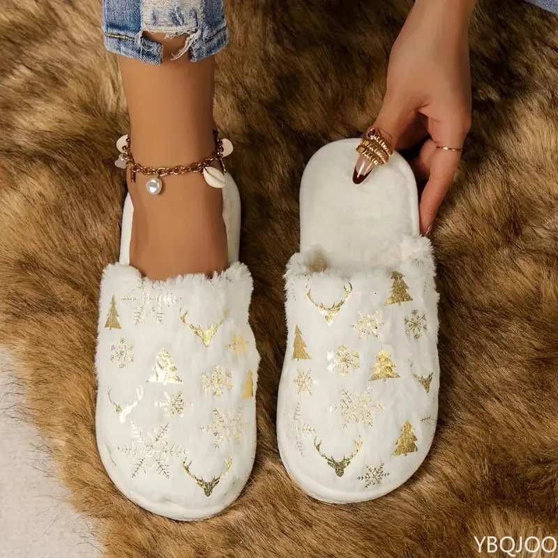 Christmas Slippers for Women Cute and Soft Cotton Slippers Indoor Christmas Tree Wrapping Warm Non Slip Flat Bottom Home Shoes 241126