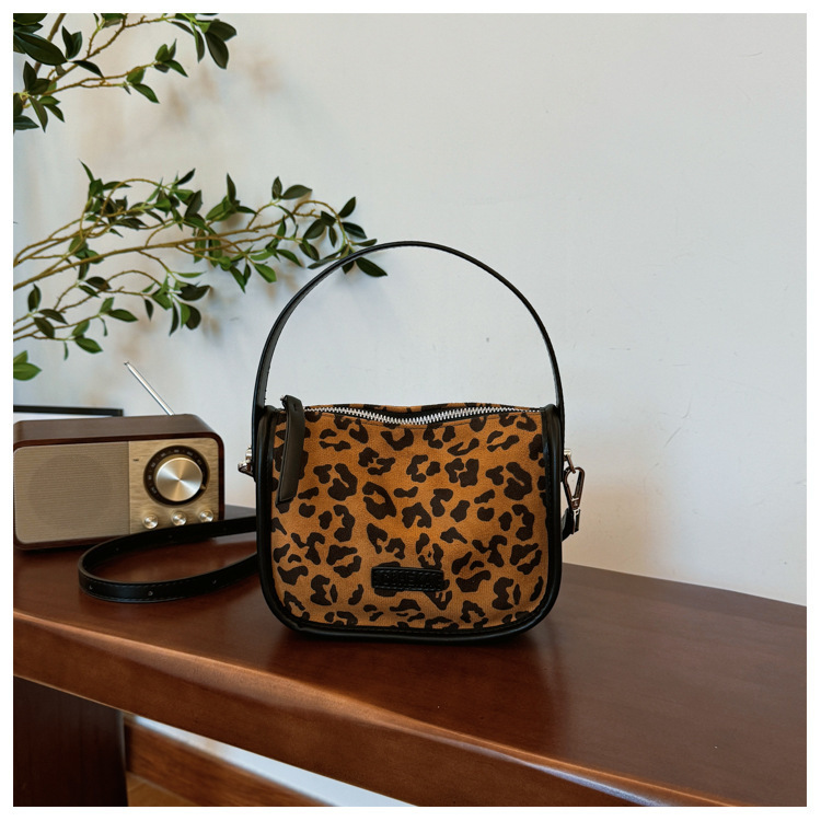 Women's Autumn And Winter Versatile New Fashionable Crossbody For Work Small Square Bag Designer Bags Handbags Women