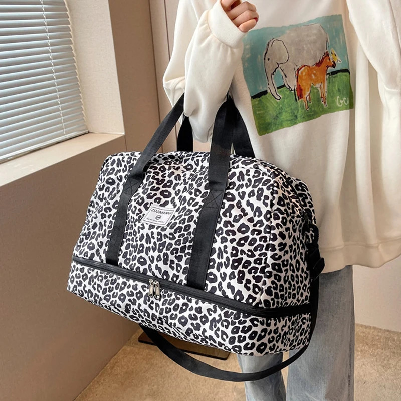 Large Capacity Travel Bag Wet and Dry Shoulder Luggage Handbag Leisure Sports Fitness Bag Leopard Print Womens Travel Backpack 241114
