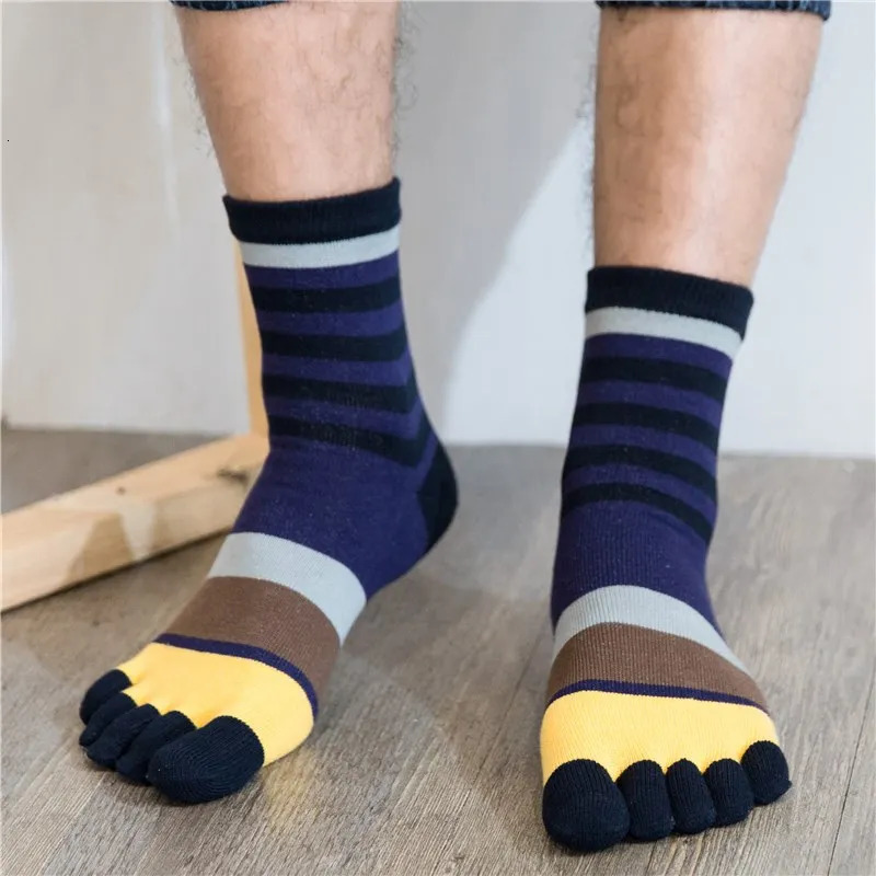 5 pairs of mens five finger shoes and socks autumn and winter striped cotton tube warm and comfortable finger shoes 241126
