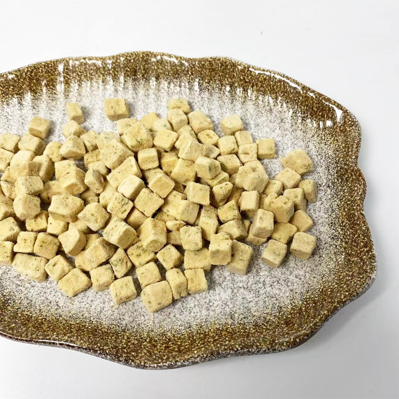 Freeze dried dog snacks Diced beef with pumpkin Wholesale Pet freeze-dried snacks dog food cat Treats Freeze dried vegetables