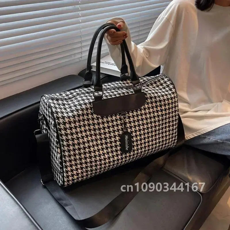 Travel Duffle Large Capacity Women Fitness Sports Bag Dry and Wet Hand Luggage Bag Female er Weekend Bag Travel 241114