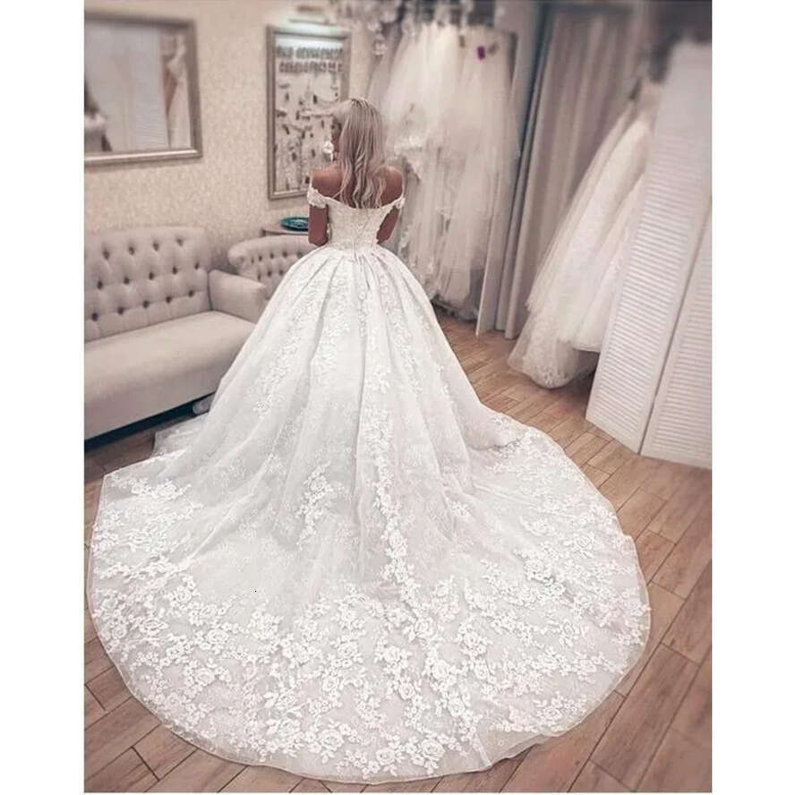Dubai Arabic Ball Gown Dresses Off The Shoulder Beads Appliques Wedding Dress Bridal Gowns With Lace Up Back Cph095